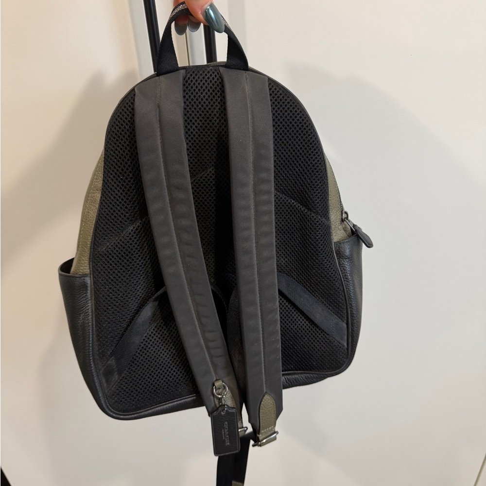 Coach backpack - Picture 3 of 3